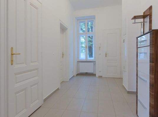 Vorzimmer / anteroom