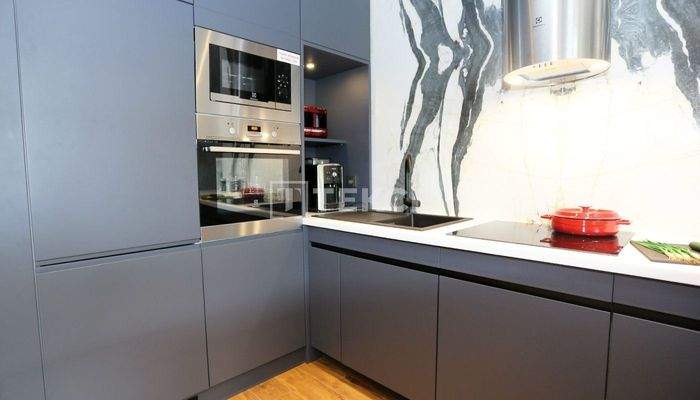 Ready-to-Move Flats on the Main Street in İstanbul Beyoğlu