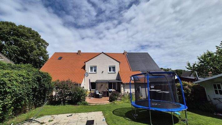 Garten- und Hausansicht.JPG