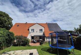 Garten- und Hausansicht.JPG