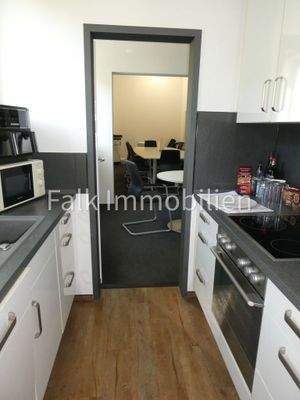 EG Küche mit Einbauküche