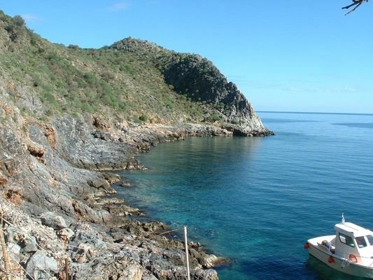 Kreta, Kefalas: Grundstück am Meer mit Zugang zum Wasser zu verkaufen