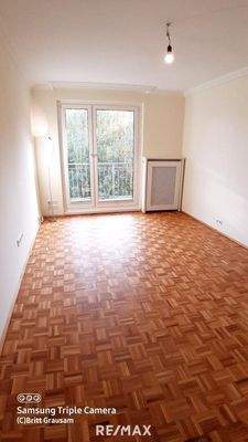 2. Etage Zimmer 3, Tür z. Balkon