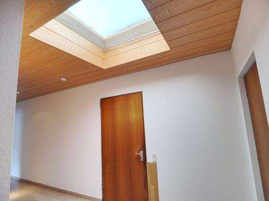 Hauseingangsflur - Flachdach-Fenster