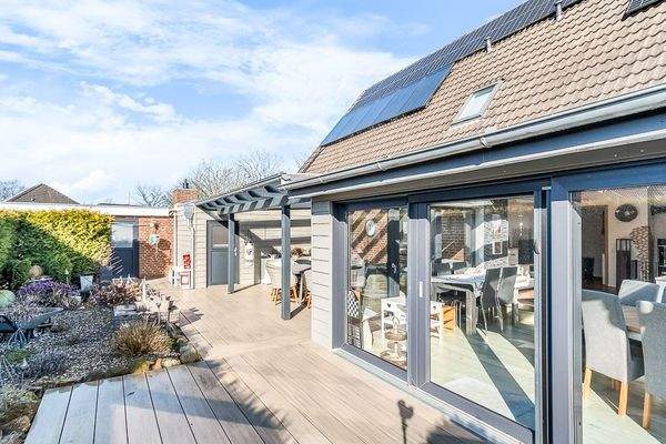 Terrasse und Wintergarten