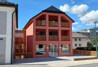 Außen, Parkplätze, Terrasse, Eingangsbereich