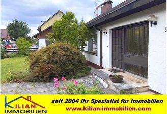 Bungalow und Garagen