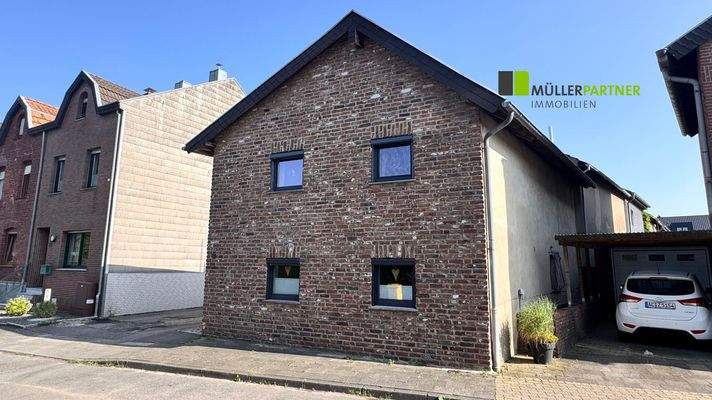 Frontansicht Rolläden hoch