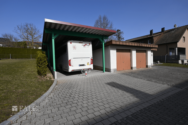 Außenansicht-Garage+Carport