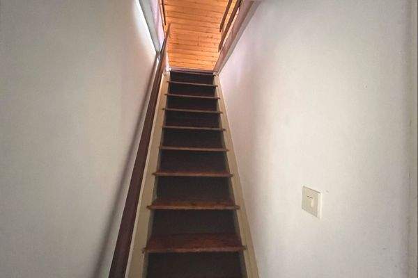 Treppe zum Spitzboden