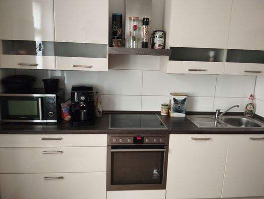 04b_Einbauküche der Vormieter_9297.jpg