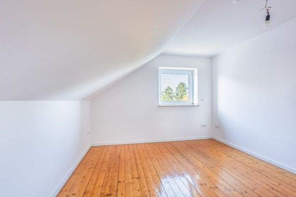 Dachgeschoss Zimmer 2