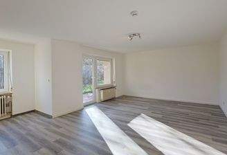 Heller, geräumiger Wohn- und Schlafbereich