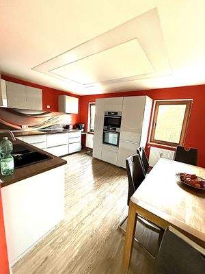 Küche mit Essbereich (2).JPG