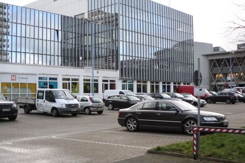 Neuss Garage, Neuss Stellplatz