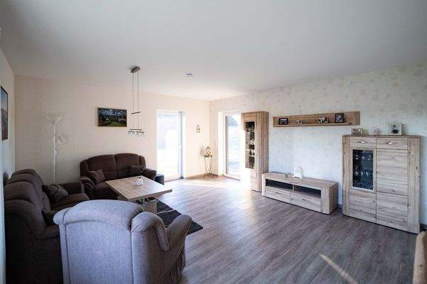 gemütliches, helles Wohnzimmer (1)