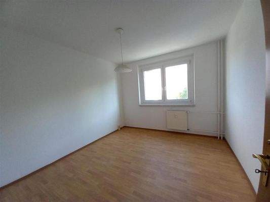 Leeres Zimmer mit Fenster