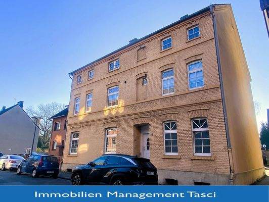 Vorder u. Giebelansicht 