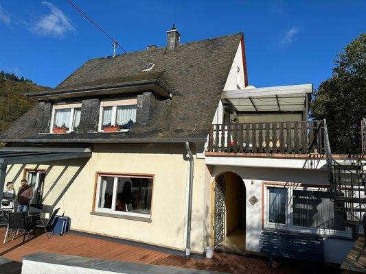 Seitansicht Zugang Wohnung EG