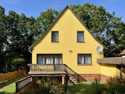 Giebelseite vom Garten