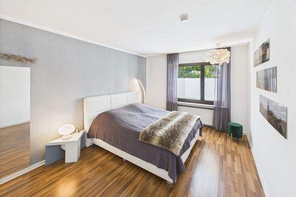 Schlafzimmer Parterre links 