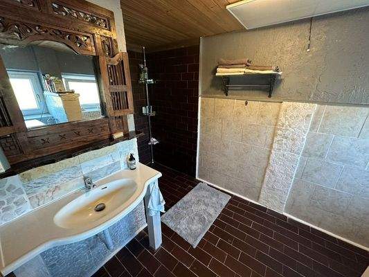 EG Haupthaus, Badezimmer