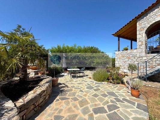 c0da51370703438492ff0776242755c0-original