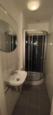 6. Bad mit Dusche.jpg