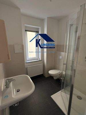 Tageslichtbad mit Dusche