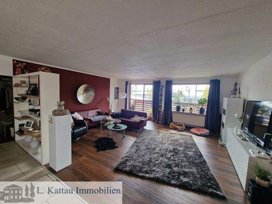 Zugang zum überdachten Balkon