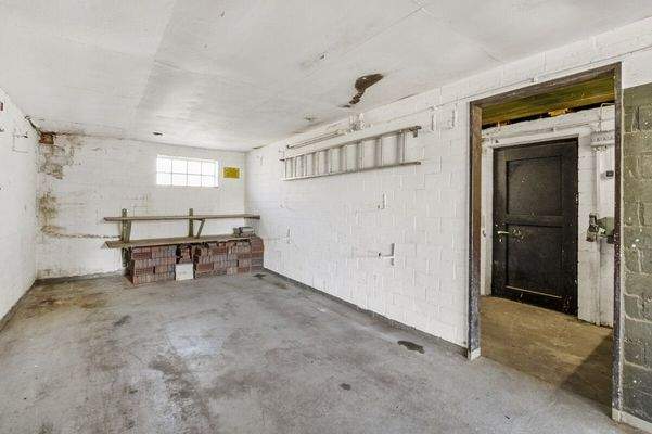 Garage mit Abstellraum