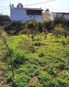 Kreta, Chani Alexandrou: Gebäude mit Wohnung und Lager zum Verkauf