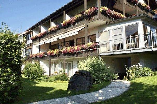 Südseite mit Garten