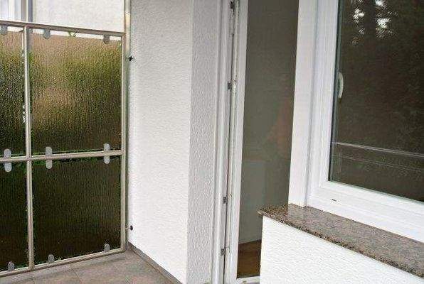 Balkon mit Blick im den Garten