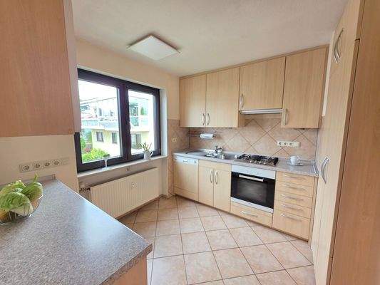 1. OG Ihre Küche mit Einbauküche und optimal gestalteten Stauraum für Vorrat & Co. (1)  #112626