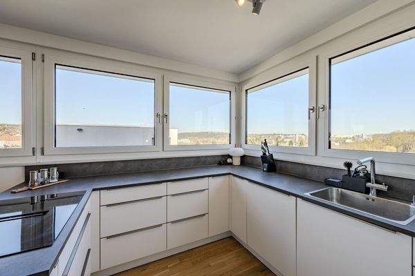 Offene Küche mit toller Aussicht