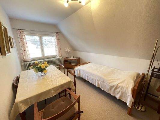 Schlafzimmer 2 DG-Wohnung