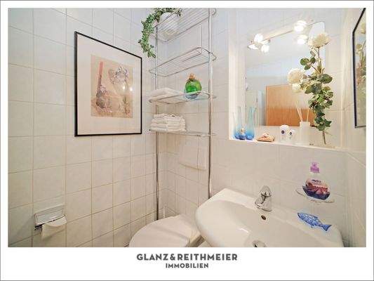 Geräumiges Gäste-WC