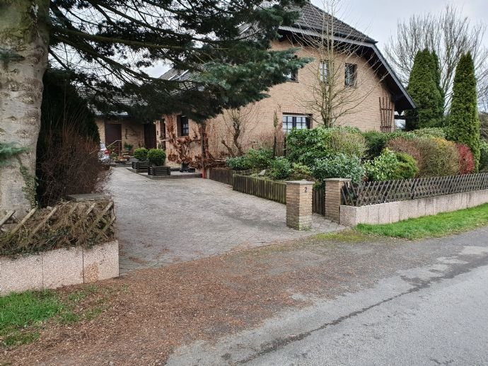 Schönes Haus mit Einliegerwohnung in Stadtallendorf