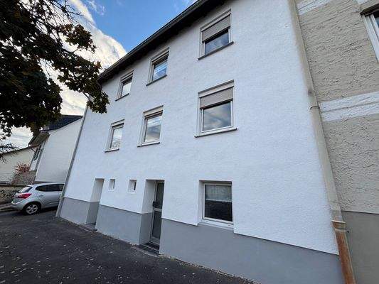 Rückansicht Doppelhaus / Straßenseite