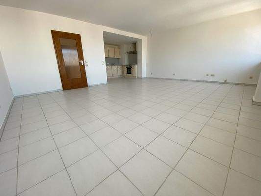 Wohn-Ess-Zi. mit EBK.jpg