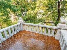 33786115_226795512_m