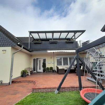 Ansicht EG und Balkon OG