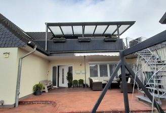 Ansicht EG und Balkon OG