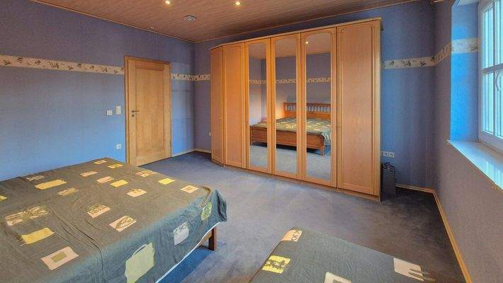 Kleiderschrank Schlaffzimmer