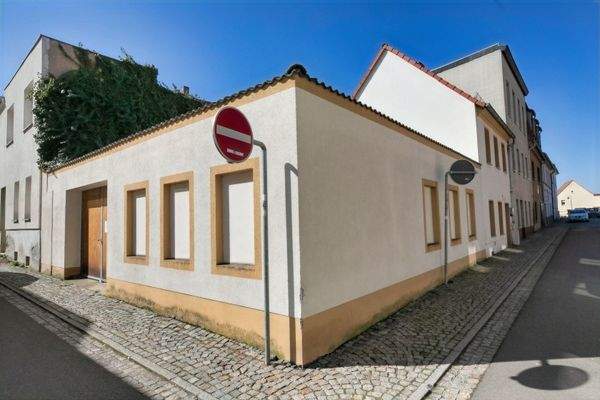 Hausansicht_Hofeinfahrt