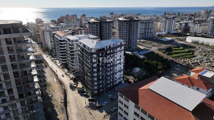 Apartments with Sea View Near the Beach in Antalya Alanya
