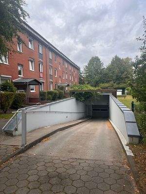 Tiefgaragenzufahrt