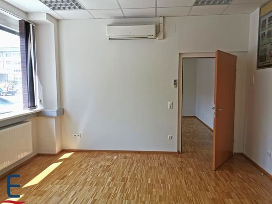 Büros im EG