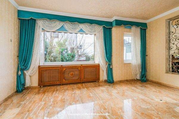 Wohnzimmer Hauptwohnung EG